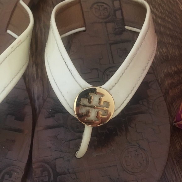 Tory Burch Ivory Patent Leather Thora Sandal 8 - Picture 2 of 8